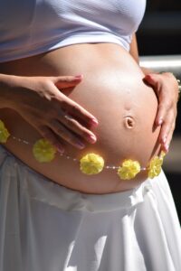 Les huiles essentielles et leur utilisation pendant la grossesse